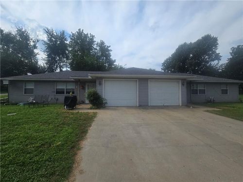 700 W Central St, Wellington, MO, 64097-7100 | Card Image