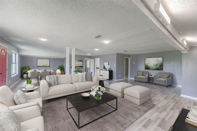 20 W Oakridge Dr, House other with 3 bedrooms, 2 bathrooms and 2 parking in Pointblank TX | Image 4