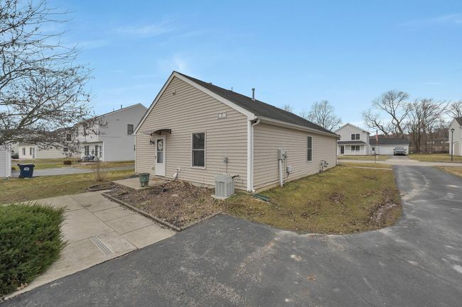 1121 Lake Forest Dr, House other with 3 bedrooms, 2 bathrooms and null parking in Hebron OH | Image 26