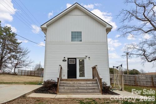 305 Wingate Ct, Shelby, NC, 28152-7223 | Card Image