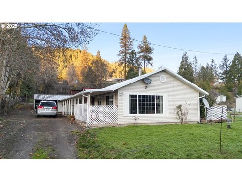 22240 Tiller Trail Hwy, Days Creek, OR, 97429-9726 | Card Image