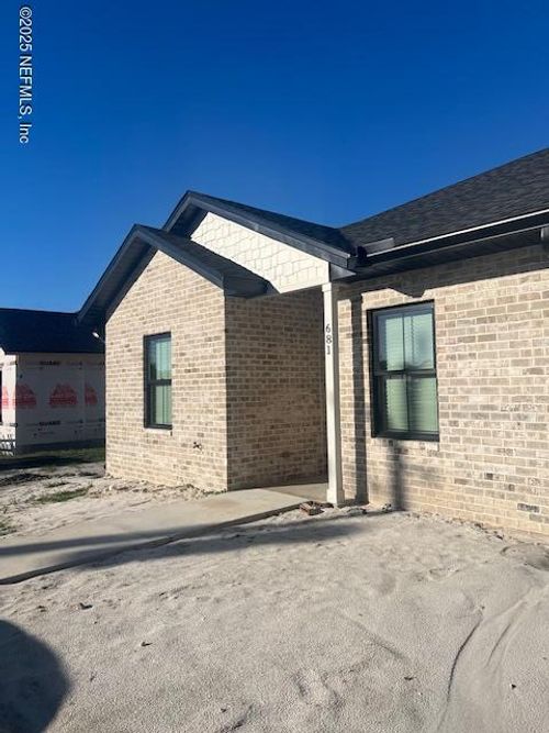 681 N Orange St, Starke, FL, 32091-2434 | Card Image