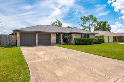 605 S Heather Lane, Friendswood, TX, 77546 | Card Image