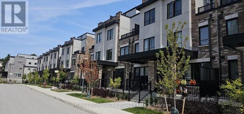 10-50 Baynes Way, Bradford, ON, L3Z4M4 | Card Image