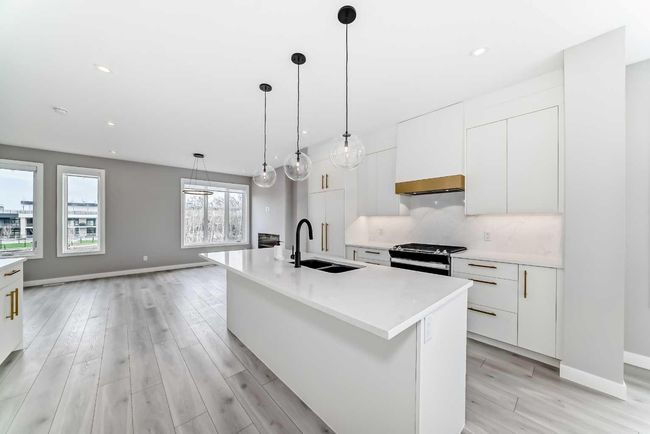 501 - 8155 8th Ave, Townhouse with 3 bedrooms, 3 bathrooms and 2 parking in Calgary AB | Image 7