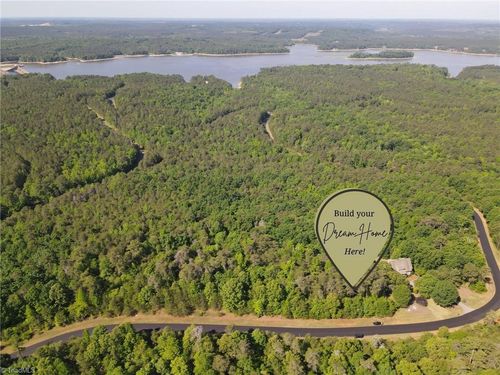 82-173 Lake View Pass, Rockingham, NC, 28379-8740 | Card Image
