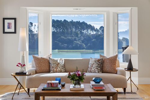 87 De Silva Island Dr, Mill Valley, CA, 94941-3029 | Card Image