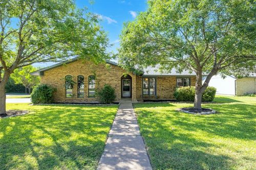 800 River Bend Dr, Georgetown, TX, 78628-3161 | Card Image