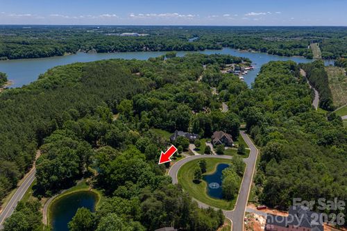 1116 Verdant Ridge Cir, Belmont, NC, 28012-7805 | Card Image