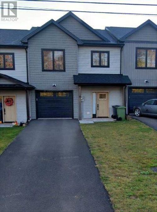 16 Kelly Hts, Stratford, PE, C1B4M2 | Card Image