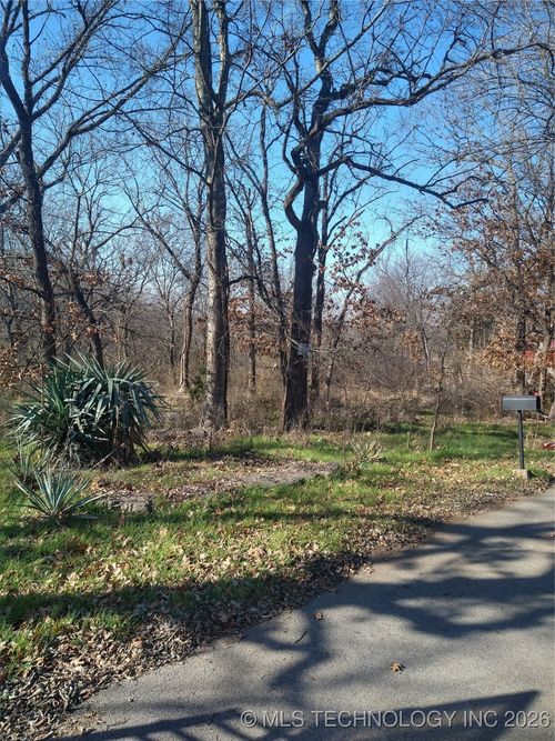 13122 S Red Bud Drive S, Claremore, OK, 74017 | Card Image