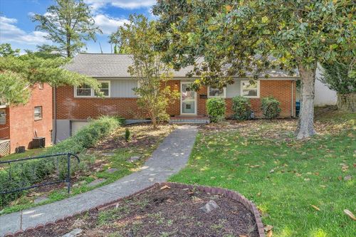 547 Dillard Rd Sw, Roanoke, VA, 24014-3130 | Card Image