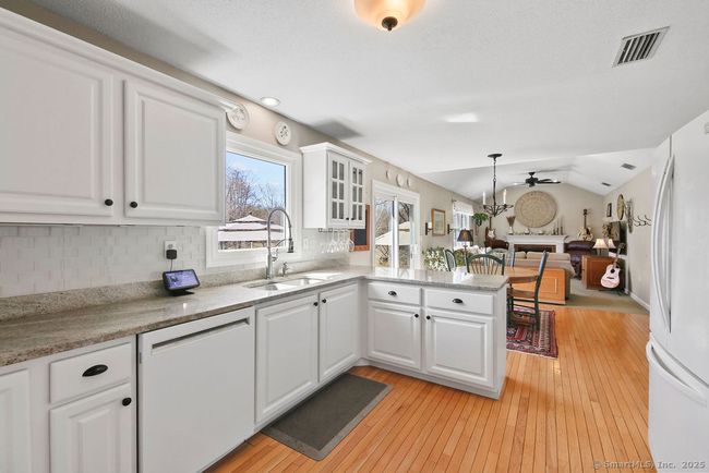 11 Skyview Dr, House other with 3 bedrooms, 3 bathrooms and null parking in Colchester CT | Image 6
