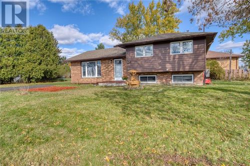 12 Metcalfe Ave, Garson, ON, P3L1K7 | Card Image