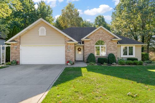 3431 Drivers Way, Chesterton, IN, 46304-8847 | Card Image