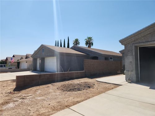 1820 Motor Ave, Kingman, AZ, 86401-4059 | Card Image