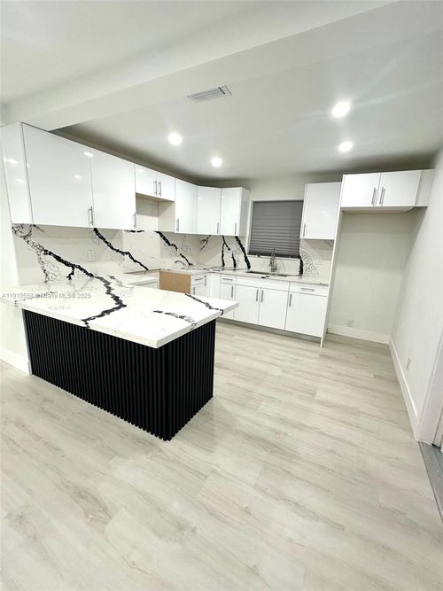 145 Nw 2nd St, Dania Beach, FL, 33004-2823 | Card Image