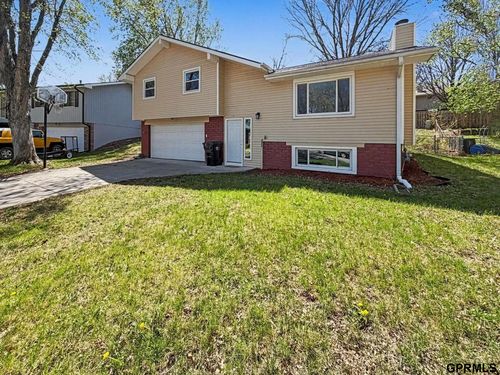 749 W Leon Dr, Lincoln, NE, 68521-3761 | Card Image