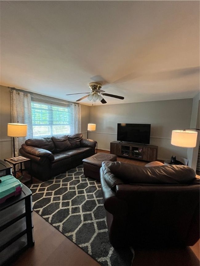 LIVING ROOM | Image 8