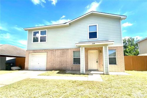 2104 Magnolia St, Mission, TX, 78573-6770 | Card Image