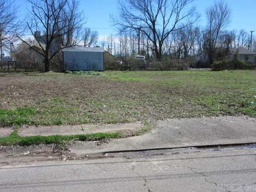 824 E 14th St, North Little Rock, AR, 72114-4316 | Card Image