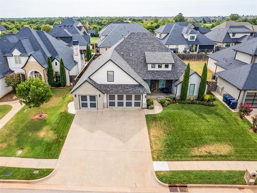 13204 Knight Island Dr, Oklahoma City, OK, 73142-8608 | Card Image