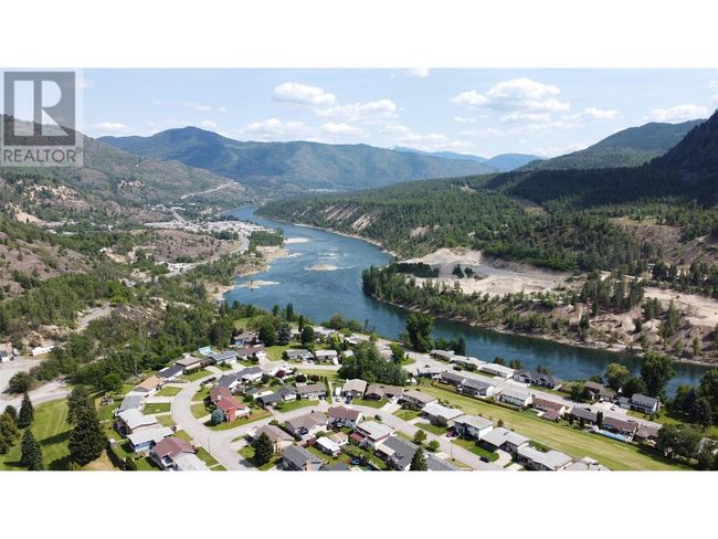 3900 Woodland Dr, House other with 3 bedrooms, 3 bathrooms and 3 parking in Trail BC | Image 50