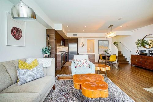 202-1061 Marine Dr, North Vancouver, BC, V7P1S6 | Card Image
