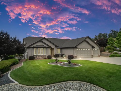 926 Fantenell Ct, Redding, CA, 96003-5430 | Card Image