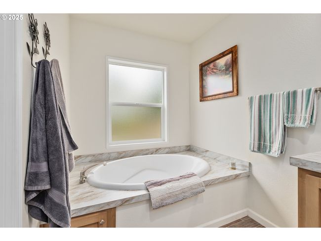 100 Crater Rd, House other with 3 bedrooms, 2 bathrooms and null parking in Camas Valley OR | Image 17