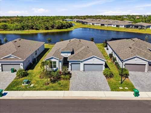 8554 Saint Kitts Cir, ENGLEWOOD, FL, 34224-5237 | Card Image