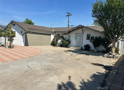 322 N Dayton, Tulare, CA, 93274 | Card Image