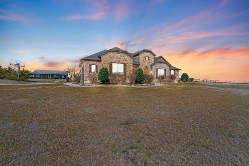 617 Zmolek Rd, Ennis, TX, 75119-0386 | Card Image