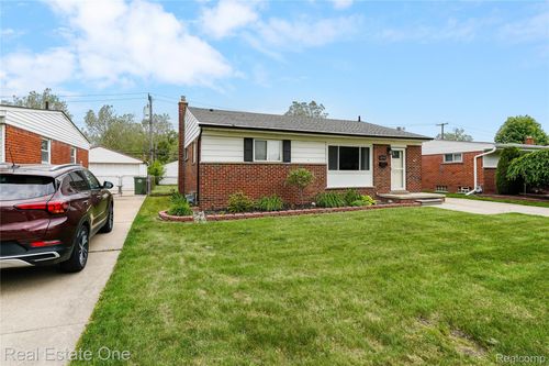 13776 Leroy St, Southgate, MI, 48195-3112 | Card Image