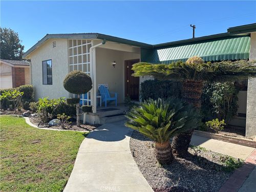 831 Carob St, Brea, CA, 92821 | Card Image