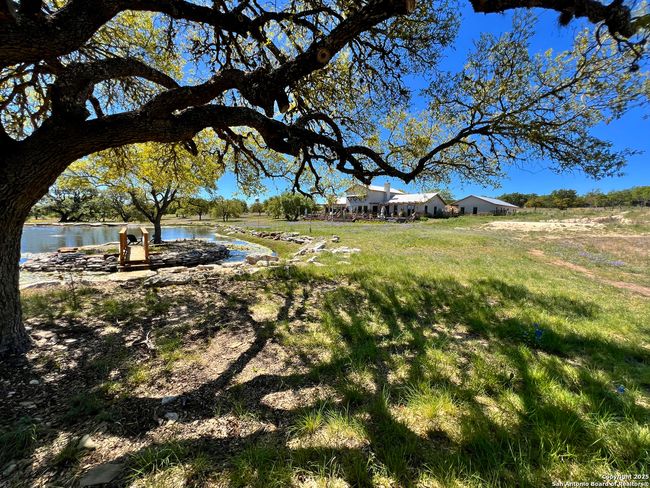 163 Northridge Dr W, House other with 2 bedrooms, 3 bathrooms and null parking in Mountain Home TX | Image 4
