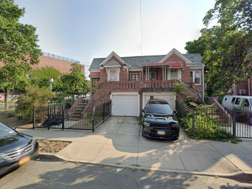 4805 Poyer St, Elmhurst, NY, 11373-3735 | Card Image