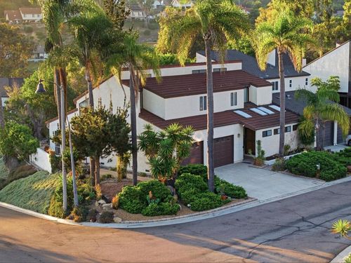 2343 Nicklaus Dr, Oceanside, CA, 92056-3702 | Card Image