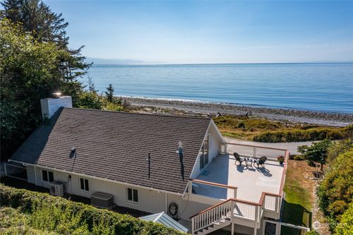 562 Pebble Beach Drive, Coupeville, WA, 98239 | Card Image