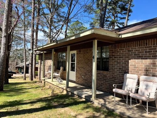 4 Oxford Ln, Bella Vista, AR, 72714-3830 | Card Image