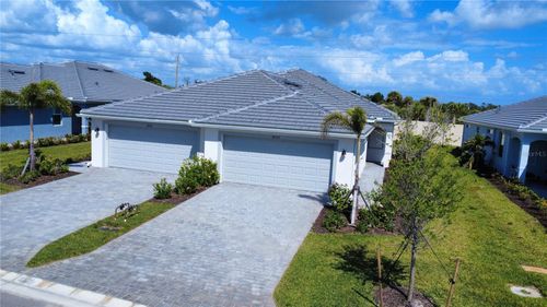 8225 Shore Lake Dr, ENGLEWOOD, FL, 34224-9329 | Card Image