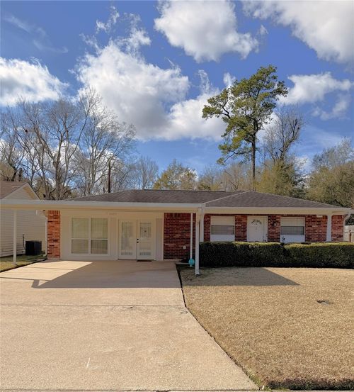 4665 Glen Oaks Cir, Beaumont, TX, 77708-4016 | Card Image