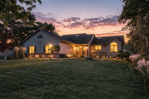 1395 Claudia Ave, La Crescent, MN, 55947-9713 | Card Image