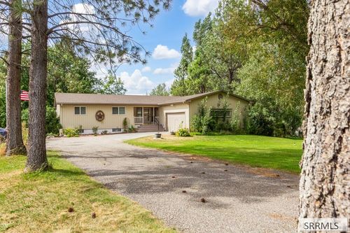 255 N 55th W, Idaho Falls, ID, 83402-5451 | Card Image