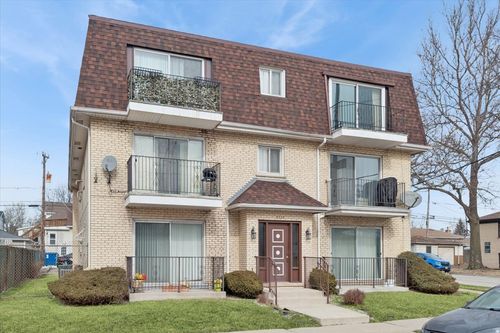 3w-6534 W Montrose Ave, Harwood Heights, IL, 60706-7171 | Card Image