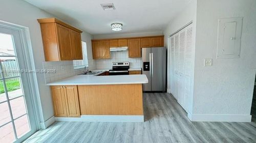 78-10390 Sw 154th Circle Ct, Miami, FL, 33196-3784 | Card Image