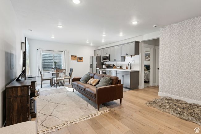 full kitchen | Image 33