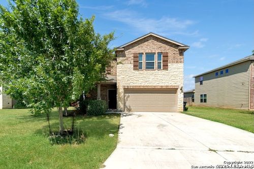 660 Community Dr, New Braunfels, TX, 78132-3592 | Card Image