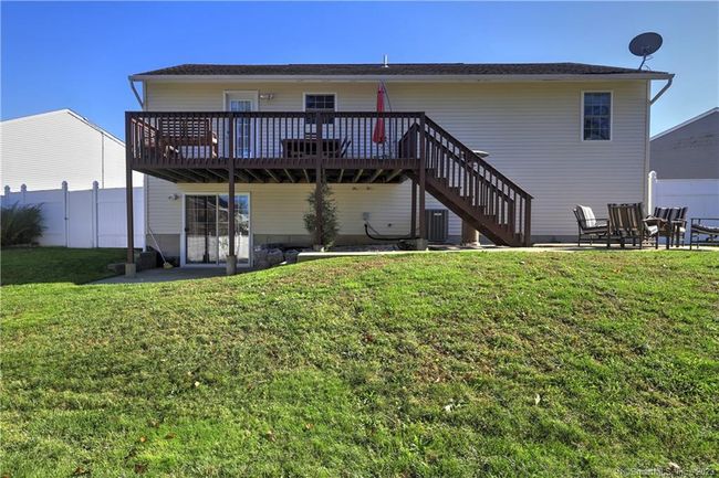 114 Meadow View Ter, House other with 3 bedrooms, 3 bathrooms and null parking in New Haven CT | Image 36
