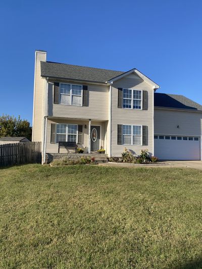 1373 Mackenzie Ct, House other with 4 bedrooms, 2 bathrooms and 2 parking in Clarksville TN | Image 1